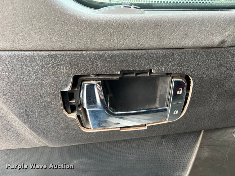 image for item DS3057 2013 Kenworth T800 semi truck