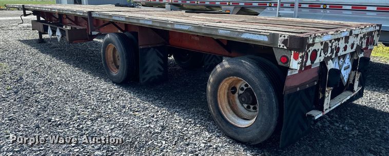 image for item DX0459 1994 Fontaine flatbed trailer