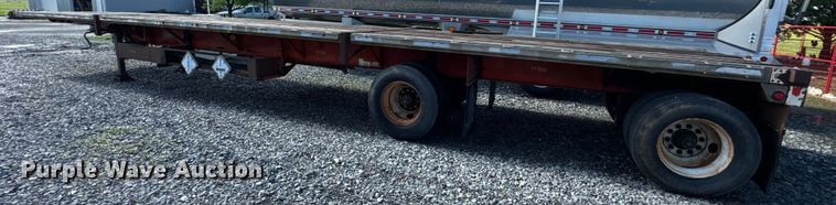 image for item DX0459 1994 Fontaine flatbed trailer