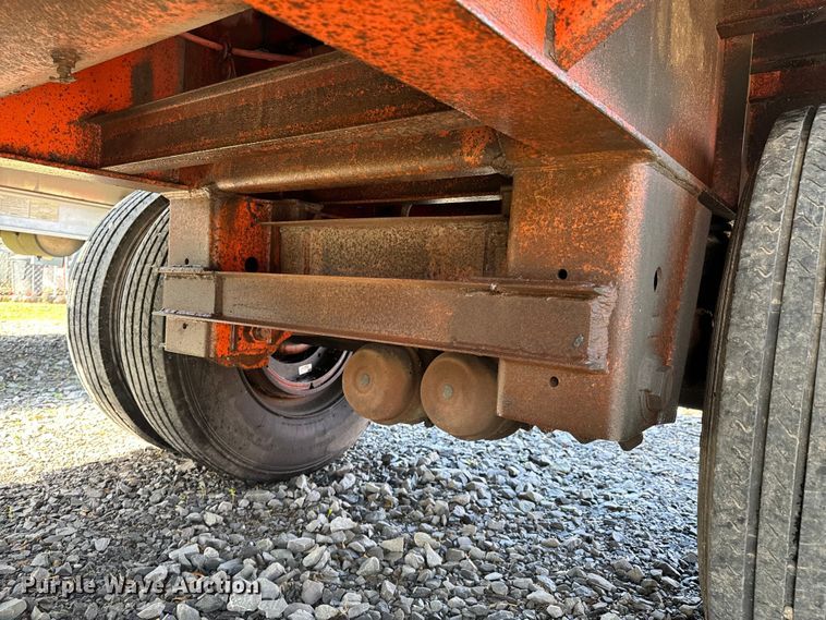 image for item DX0459 1994 Fontaine flatbed trailer
