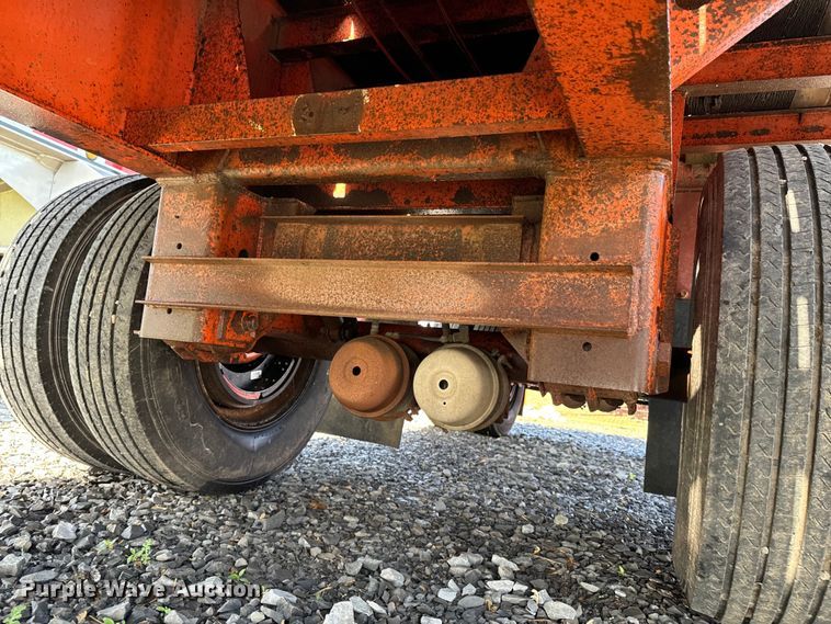 image for item DX0459 1994 Fontaine flatbed trailer