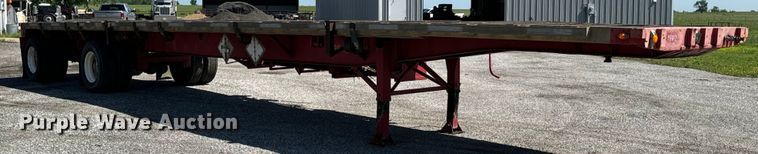 image for item DX0460 1994 Fontaine flatbed trailer