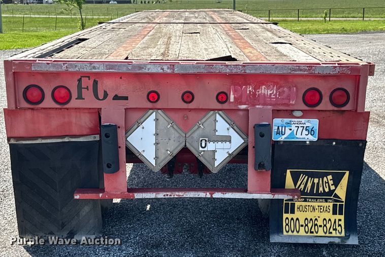 image for item DX0460 1994 Fontaine flatbed trailer