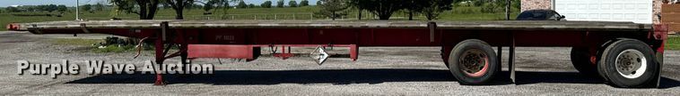 image for item DX0460 1994 Fontaine flatbed trailer