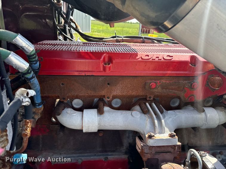 image for item DX0466 2010 Peterbilt 386 semi truck