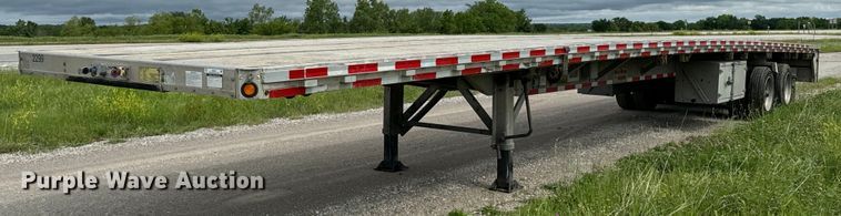 image for item DX0527 2020 Reitnouer flatbed trailer