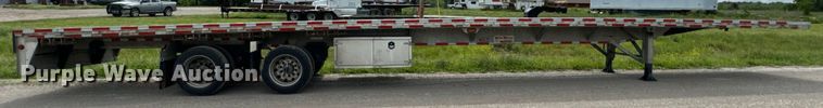image for item DX0527 2020 Reitnouer flatbed trailer