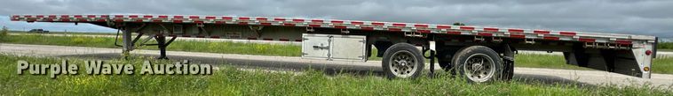 image for item DX0527 2020 Reitnouer flatbed trailer