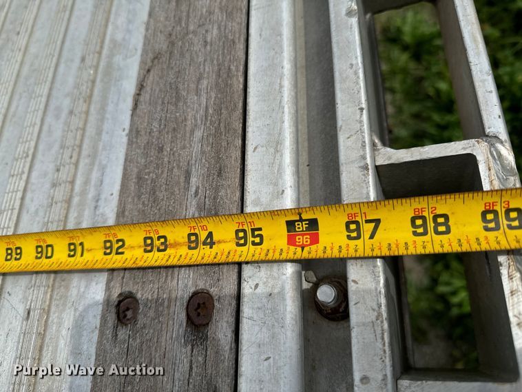 image for item DX0527 2020 Reitnouer flatbed trailer