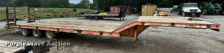 image for item DX0532 2007 Kaufman drop deck equipment trailer
