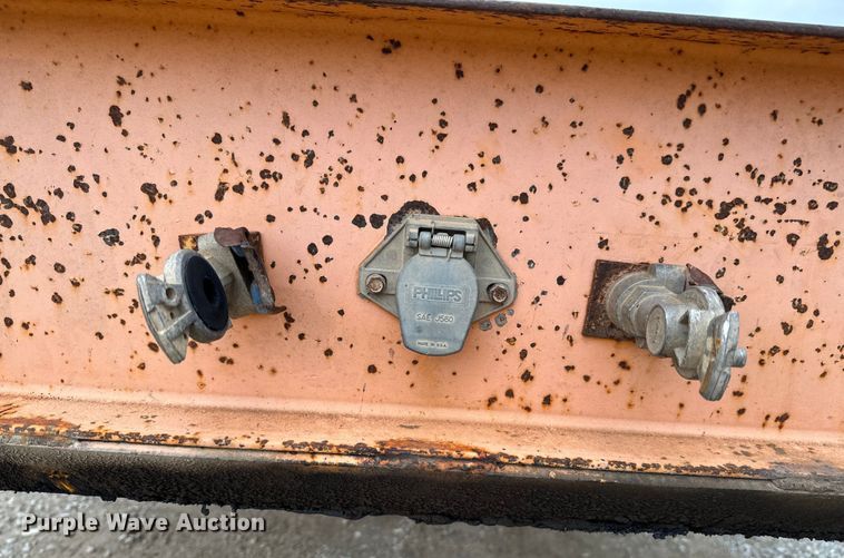 image for item DX0532 2007 Kaufman drop deck equipment trailer