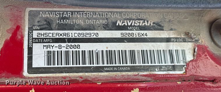 image for item DX0533 2001 International 9200i semi truck