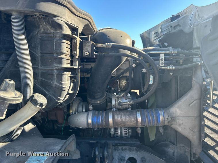 image for item EG1247 2011 Freightliner  Cascadia 113 semi truck