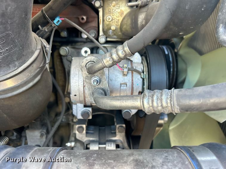 image for item EG1247 2011 Freightliner  Cascadia 113 semi truck