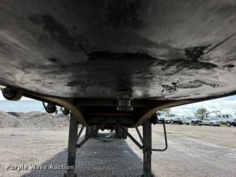 image for item EG1519 1997 Utility Trailer Mfg. Inc FS20HE flatbed trailer