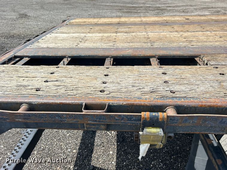 image for item EG1519 1997 Utility Trailer Mfg. Inc FS20HE flatbed trailer