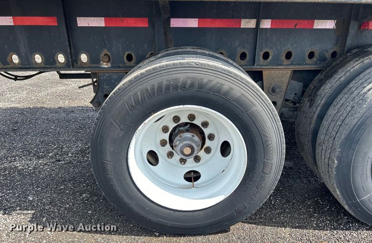 image for item EG1519 1997 Utility Trailer Mfg. Inc FS20HE flatbed trailer