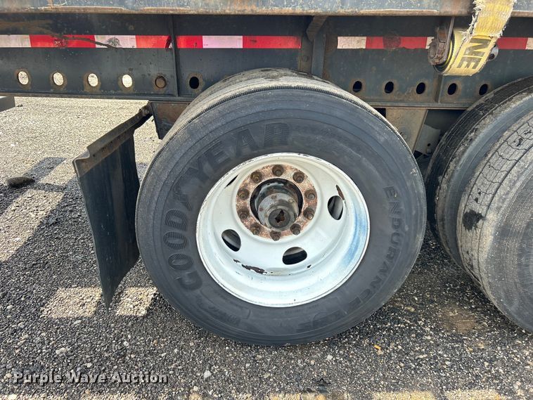 image for item EG1519 1997 Utility Trailer Mfg. Inc FS20HE flatbed trailer