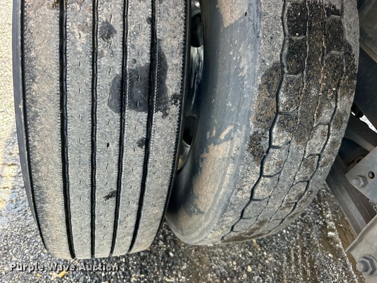 image for item EG1519 1997 Utility Trailer Mfg. Inc FS20HE flatbed trailer