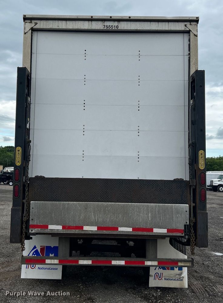 image for item EG1521 2013 Wabash National dry van trailer