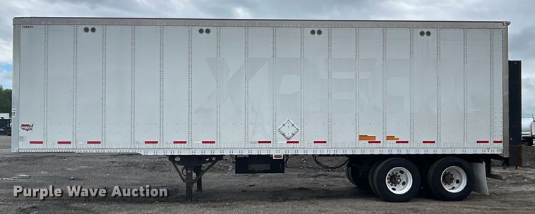 image for item EG1521 2013 Wabash National dry van trailer