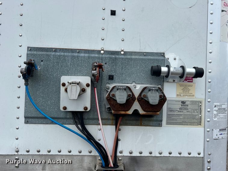 image for item EG1521 2013 Wabash National dry van trailer