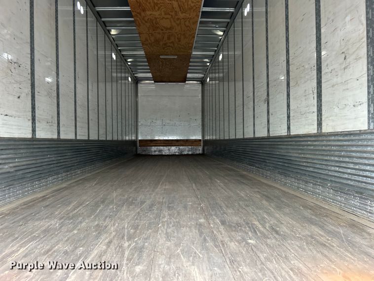 image for item EG1521 2013 Wabash National dry van trailer