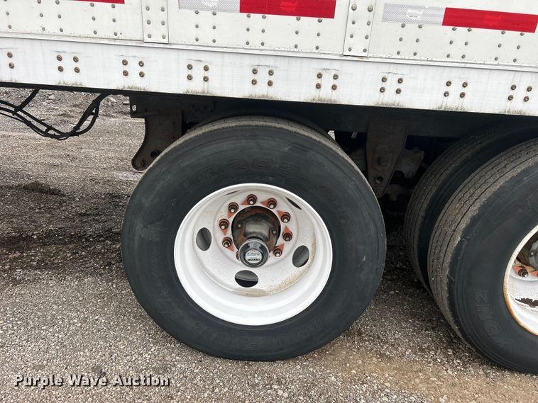 image for item EG1521 2013 Wabash National dry van trailer