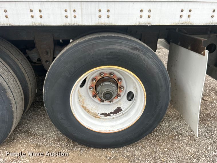 image for item EG1521 2013 Wabash National dry van trailer