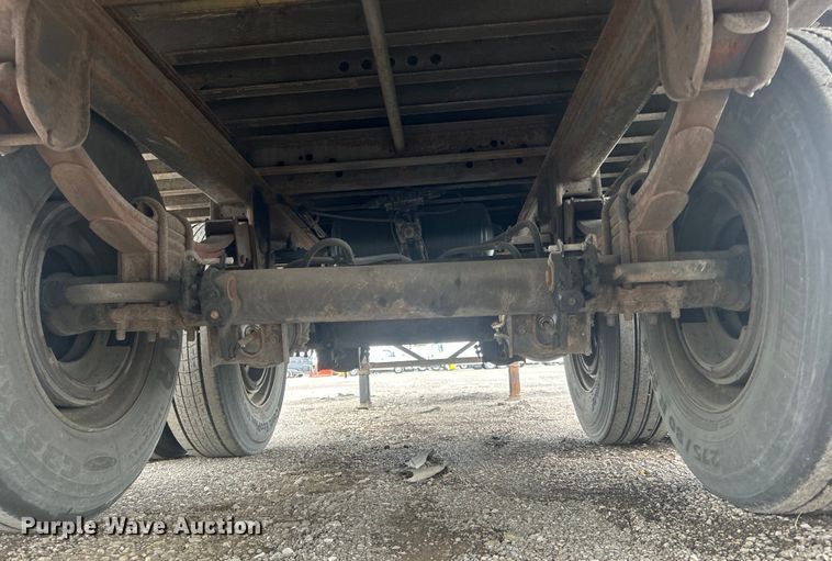 image for item EG1521 2013 Wabash National dry van trailer