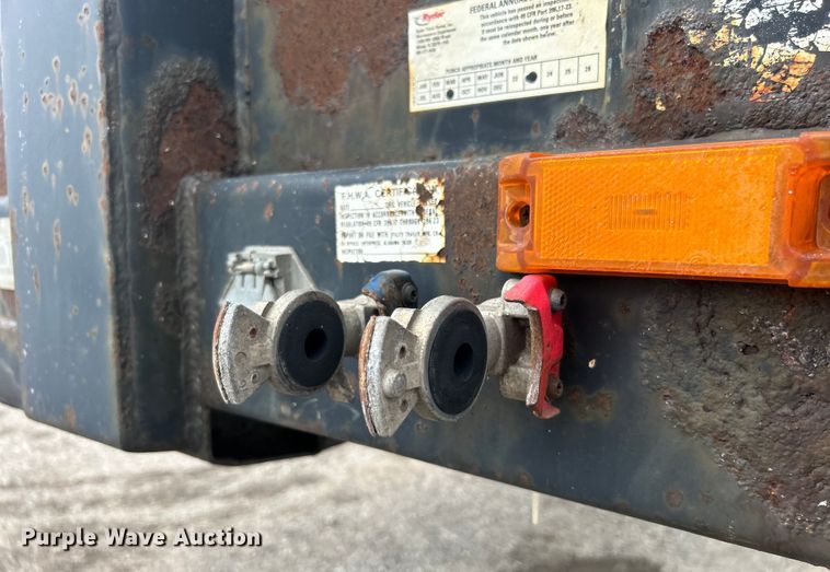 image for item EG1540 1997 Utility Trailer FS20HE flatbed trailer