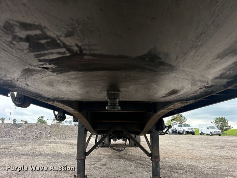 image for item EG1540 1997 Utility Trailer FS20HE flatbed trailer