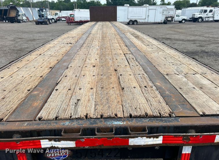image for item EG1540 1997 Utility Trailer FS20HE flatbed trailer