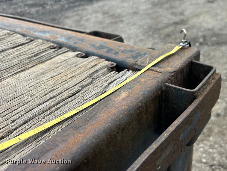 image for item EG1540 1997 Utility Trailer FS20HE flatbed trailer