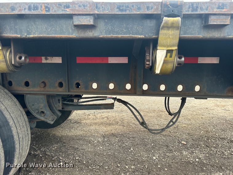 image for item EG1540 1997 Utility Trailer FS20HE flatbed trailer