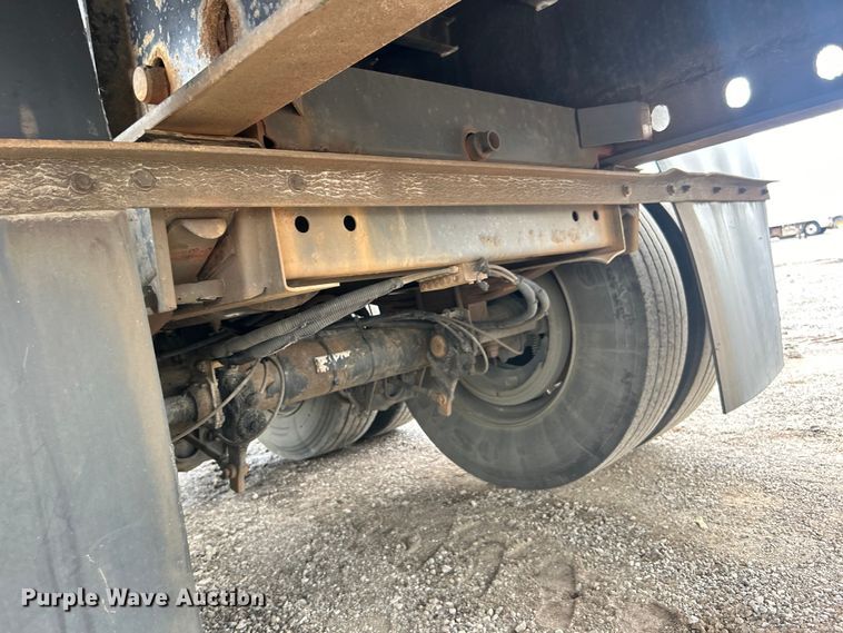 image for item EG1540 1997 Utility Trailer FS20HE flatbed trailer