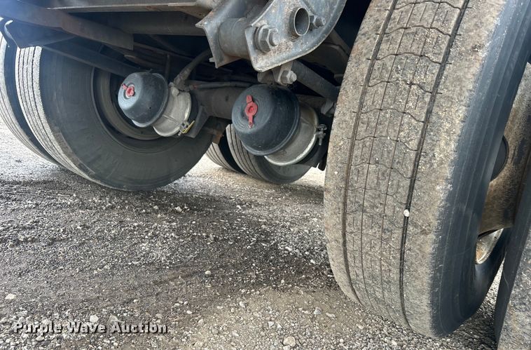 image for item EG1540 1997 Utility Trailer FS20HE flatbed trailer