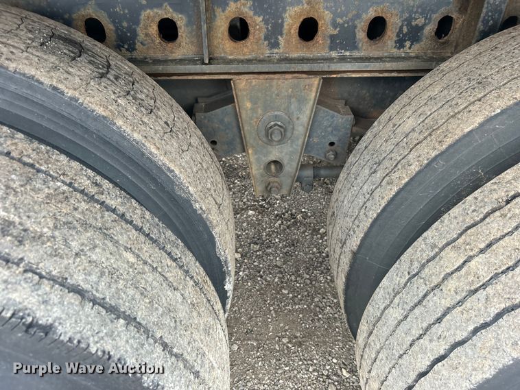 image for item EG1540 1997 Utility Trailer FS20HE flatbed trailer