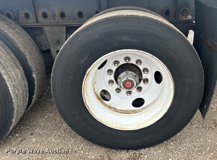 image for item EG1540 1997 Utility Trailer FS20HE flatbed trailer