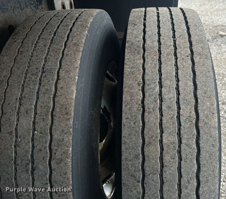 image for item EG1540 1997 Utility Trailer FS20HE flatbed trailer