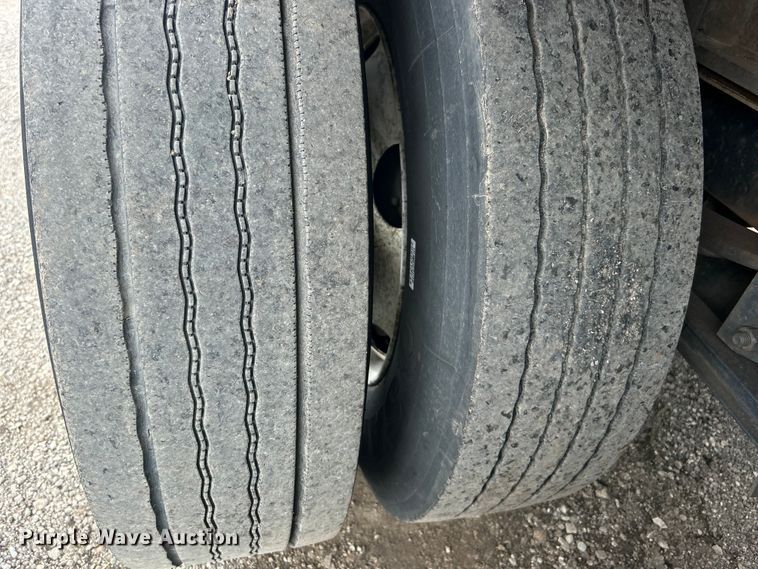 image for item EG1540 1997 Utility Trailer FS20HE flatbed trailer