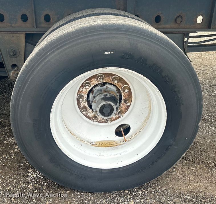 image for item EG1540 1997 Utility Trailer FS20HE flatbed trailer