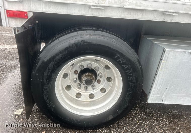 image for item EG1579 1998 Transcraft flatbed trailer