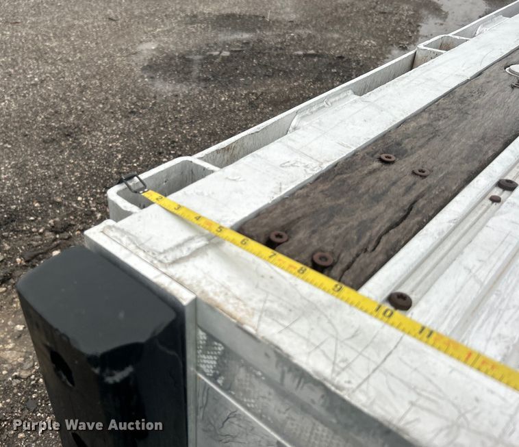 image for item EG1579 1998 Transcraft flatbed trailer