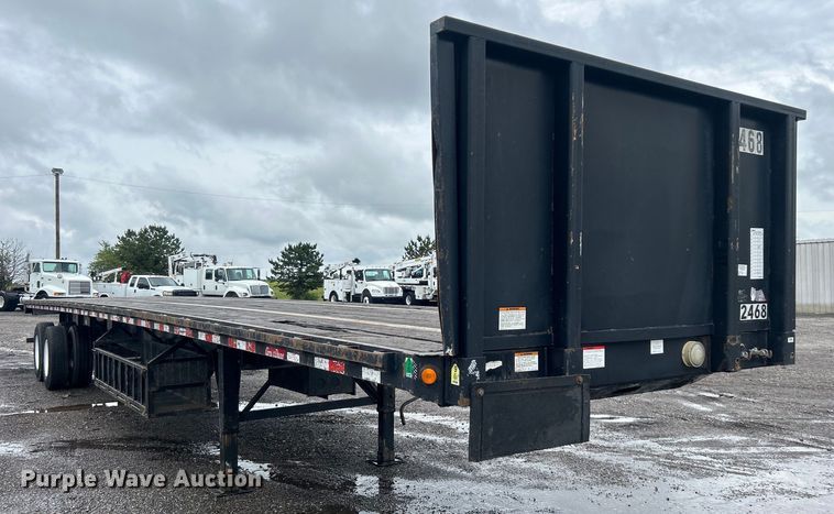 image for item EG1584 2004 Great Dane flatbed trailer