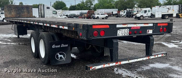 image for item EG1584 2004 Great Dane flatbed trailer