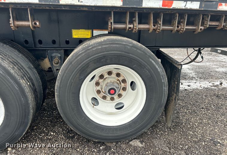 image for item EG1584 2004 Great Dane flatbed trailer