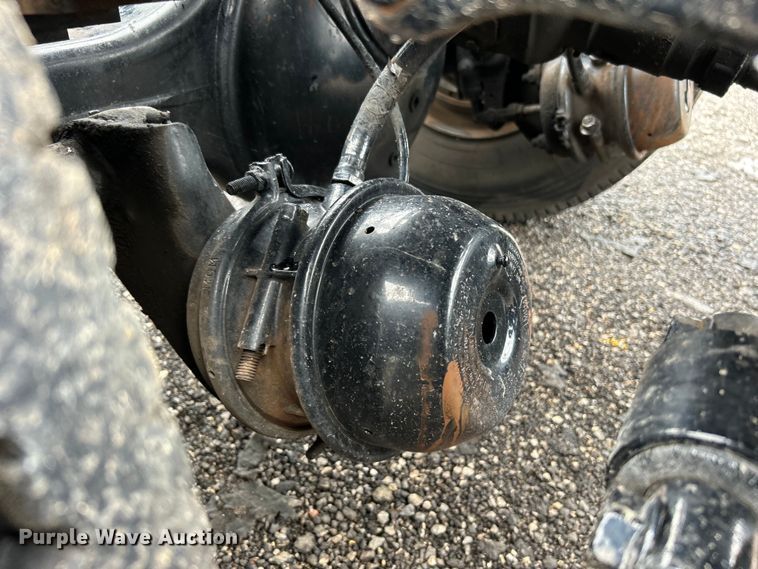 image for item EG1586 1996 International  9200 semi truck