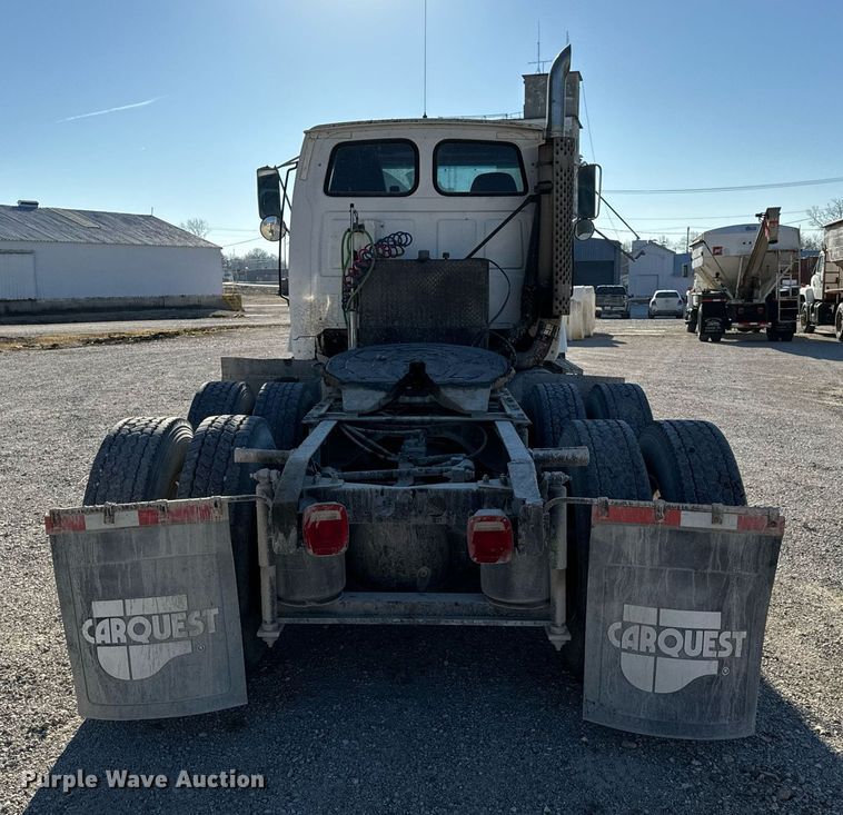 image for item EH6507 1997 Ford LA9000 semi truck