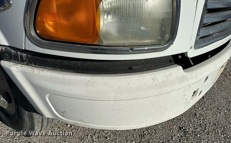 image for item EH6507 1997 Ford LA9000 semi truck